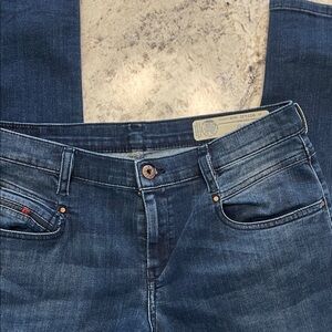 Diesel Womens Belthy Regular Slim Straight Low Waist Jeans w/ Stretch. 27x32 EUC